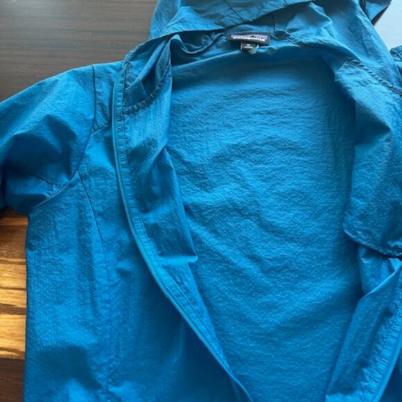 Patagonia Hooded Jacket - Picture 9 of 9